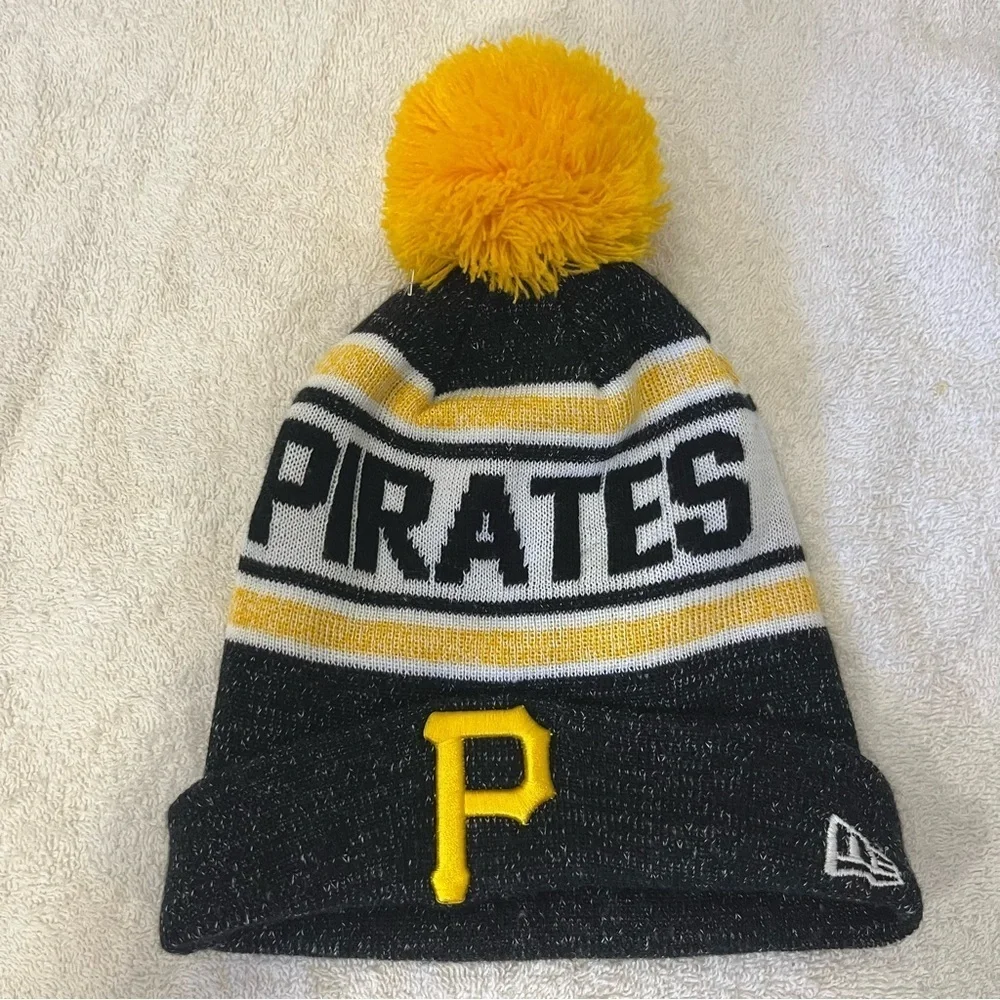 New Era Pittsburgh Pirates Youth  Beanie with Yellow Pom